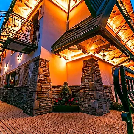 Hotel Cztery Pory Roku