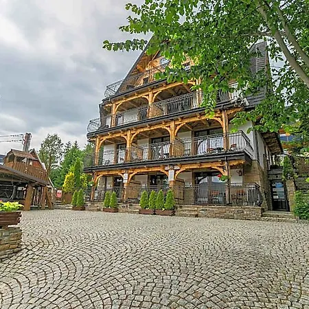 Hotel Cztery Pory Roku