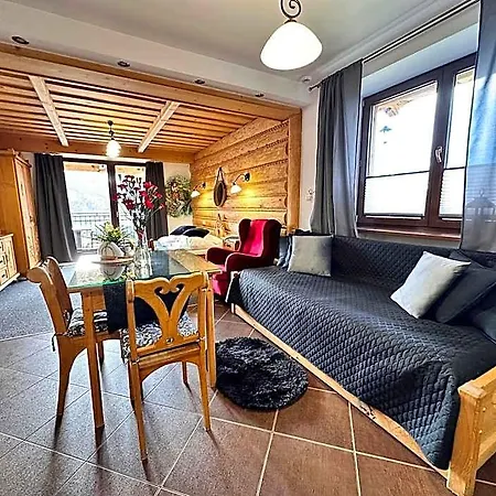 Cztery Pory Roku Hotel